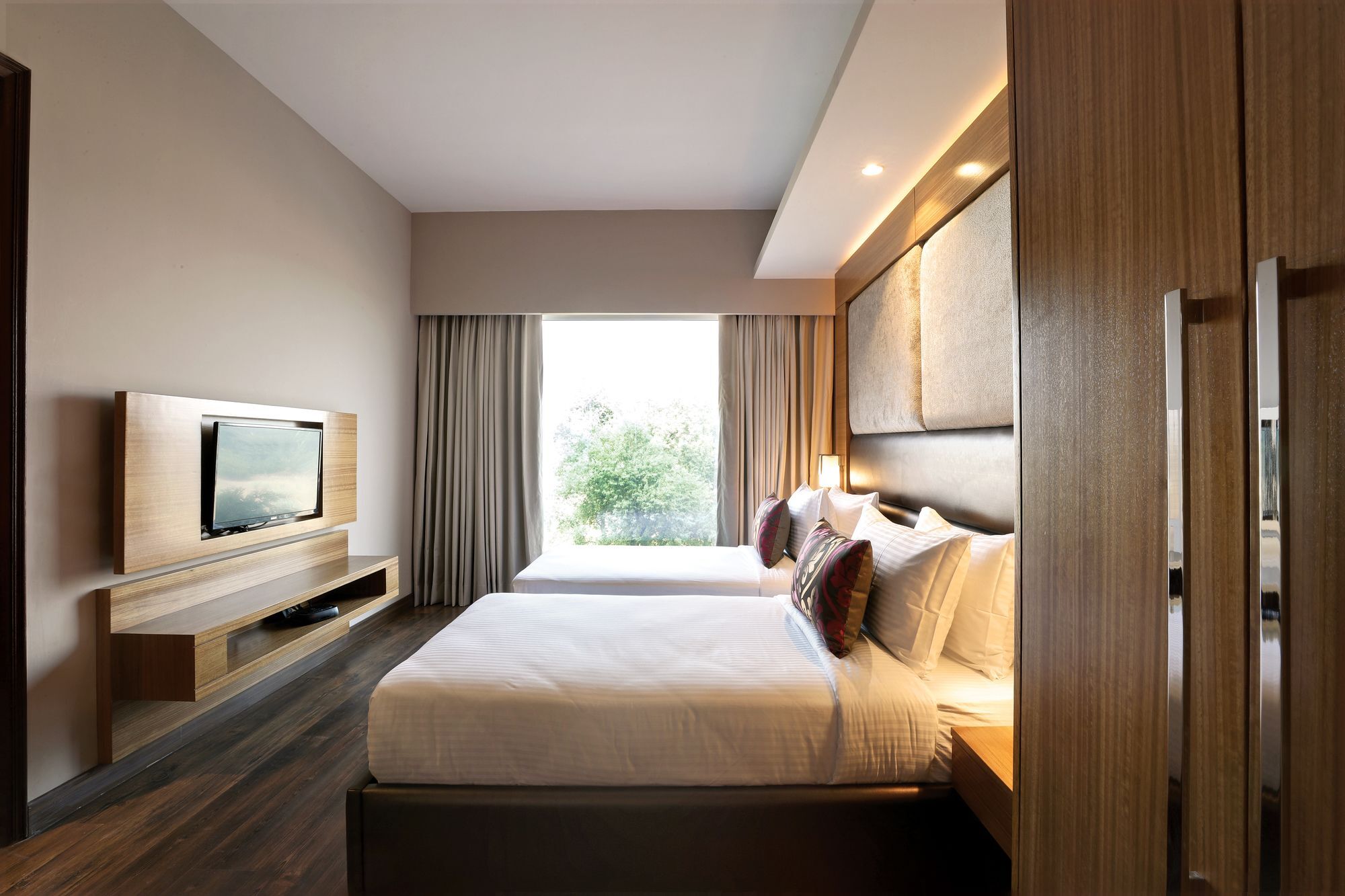 Lemon Tree Hotel Sohna Road Gurgaon Exterior foto
